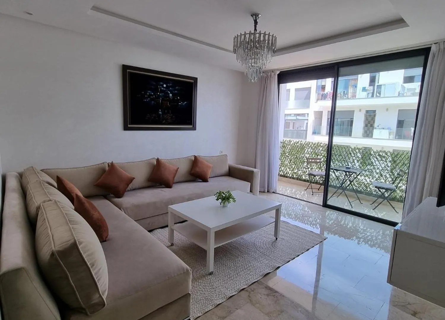 Red At Home Luxe Appartement Agadir